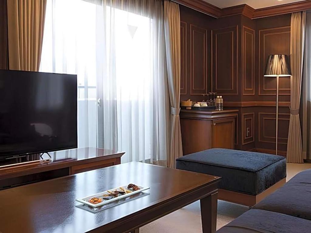 Hotel Piena Kobe Bagian luar foto
