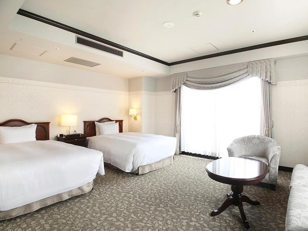 Hotel Piena Kobe Bagian luar foto